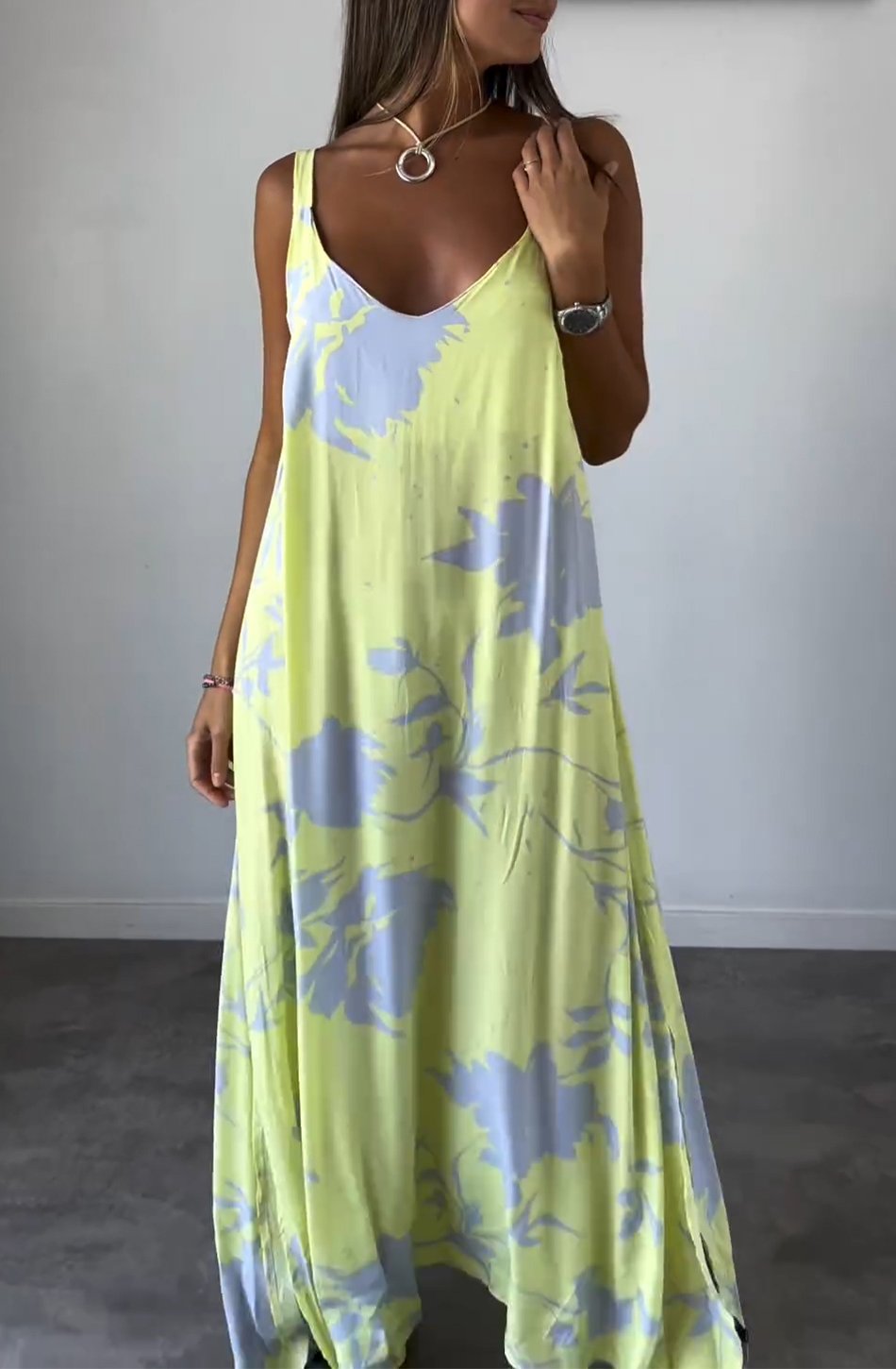 Polished Dress with an Effortless Classic Look