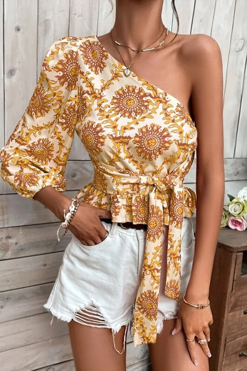 Polished Top with an Effortless Classic Look