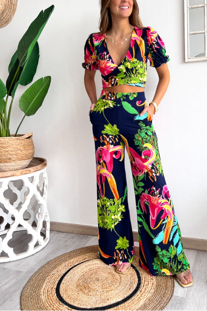 Elegantly Styled Pants for Everyday Wear