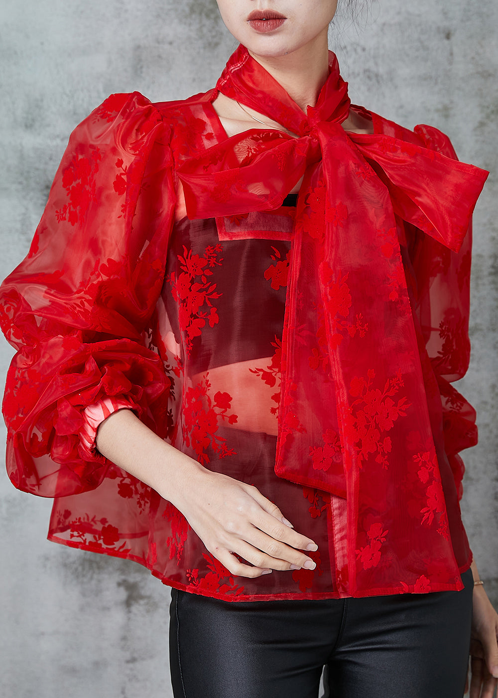 Effortlessly Elegant Blouse with a Timeless Design