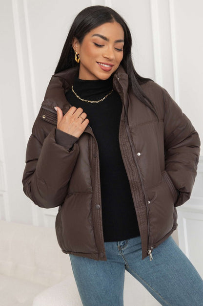 Effortlessly Elegant Jacket with a Timeless Design