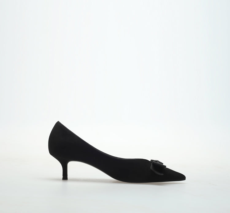 Classic Vintage Shoes with a Flattering Fit