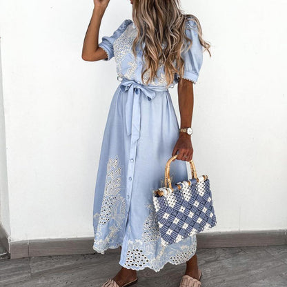 Well Tailored Dress with a Graceful Silhouette