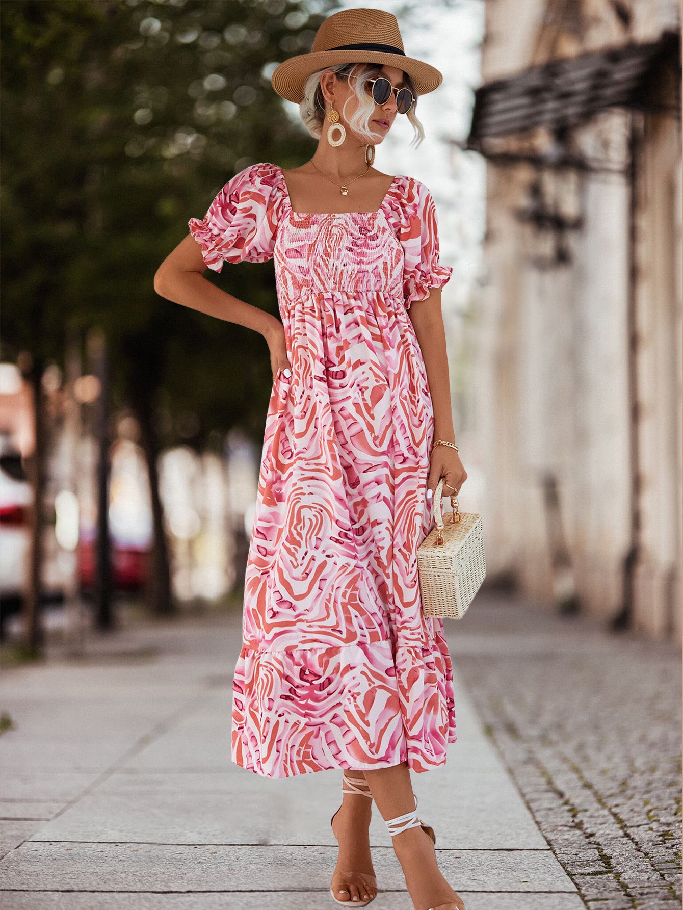 Classic Vintage Dress with a Flattering Fit