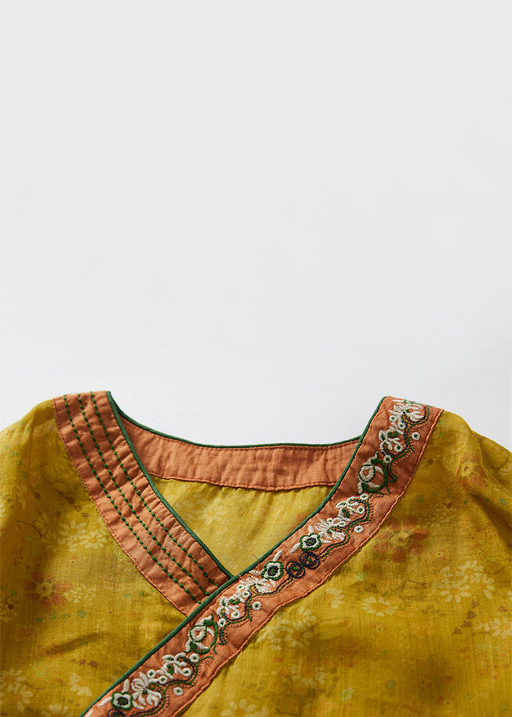Beautifully Crafted Blouse in a Classic Style