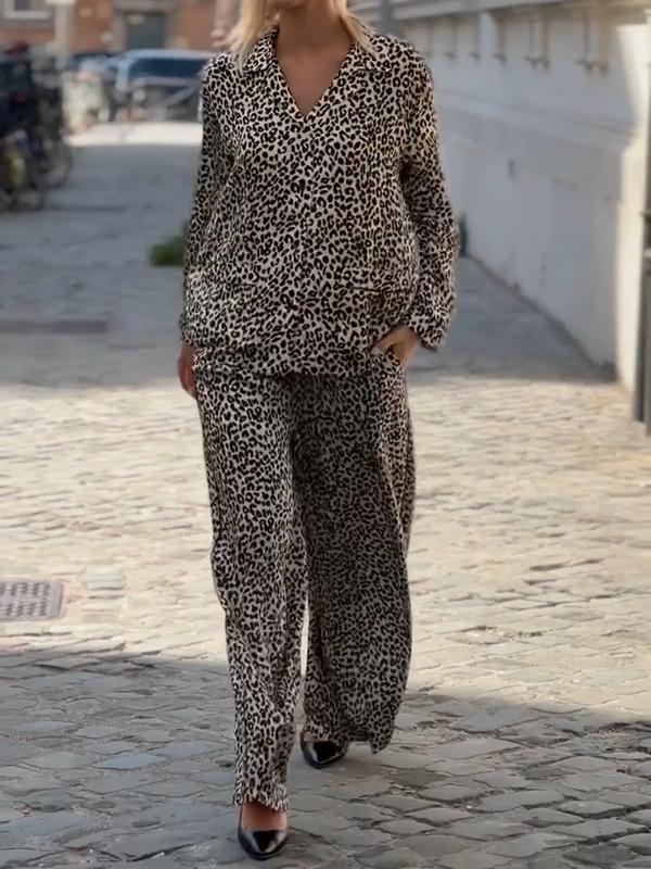 Well Tailored Pants with a Graceful Silhouette