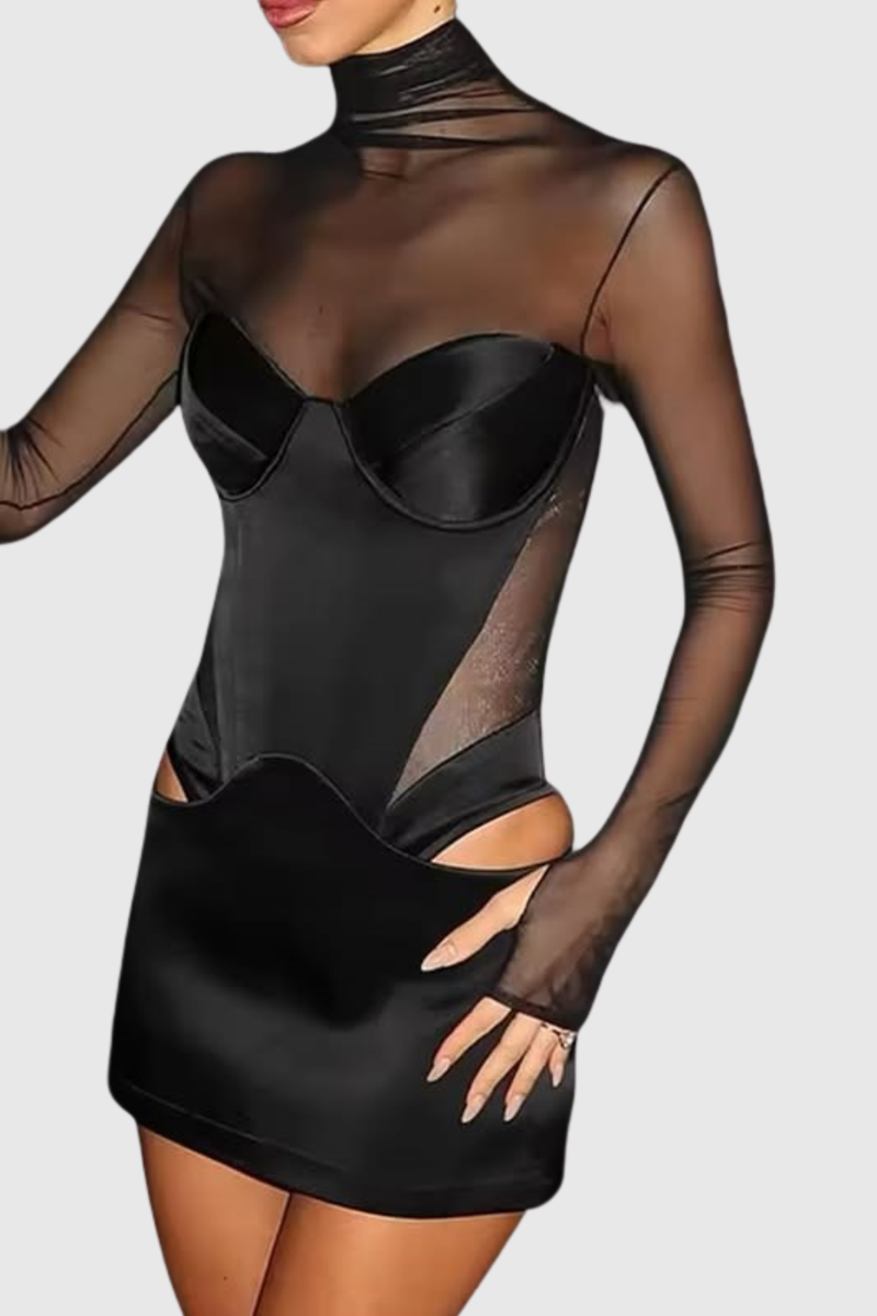 Beautifully Finished Dress in a Timeless Design