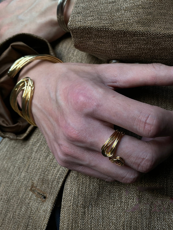 Beautifully Finished Garment in a Timeless Design