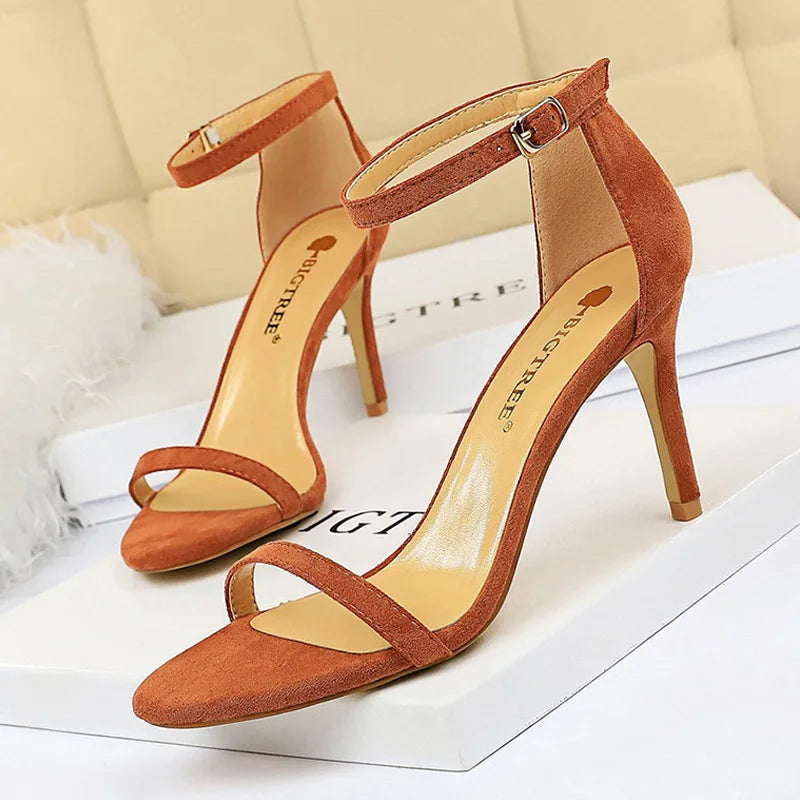 A Vintage Style Shoes with Delicate Timeless Details