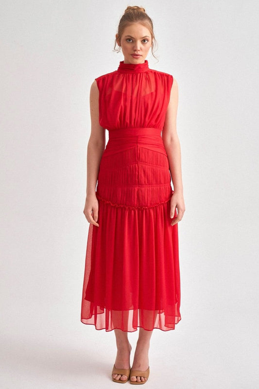 Effortlessly Elegant Dress with a Timeless Design