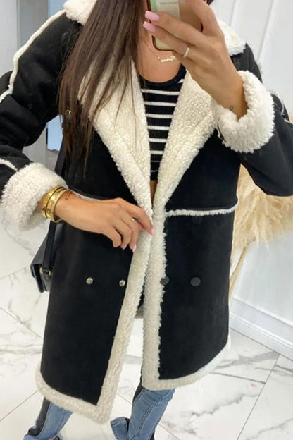 Well Tailored Jacket with a Graceful Silhouette