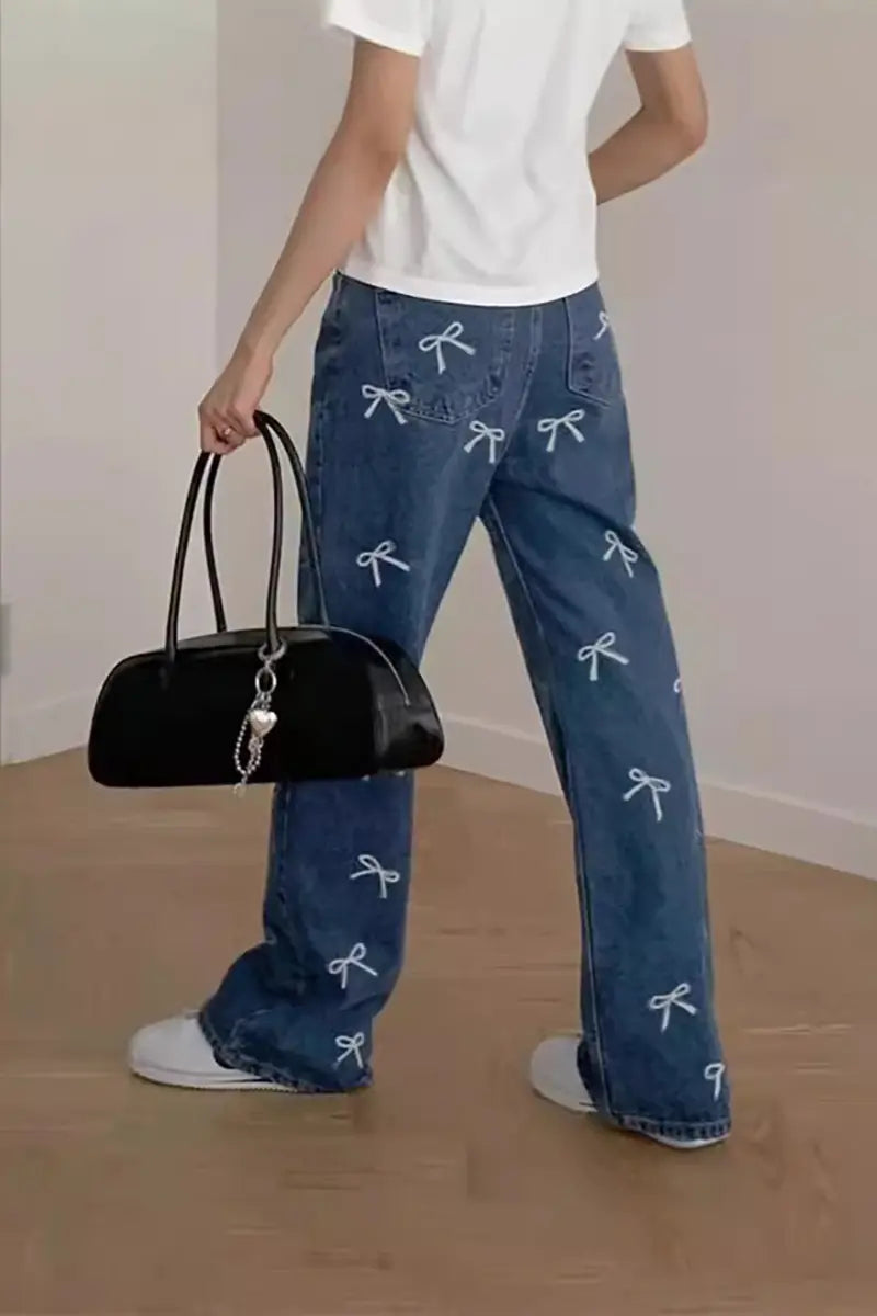 Elegantly Styled Pants for Everyday Wear