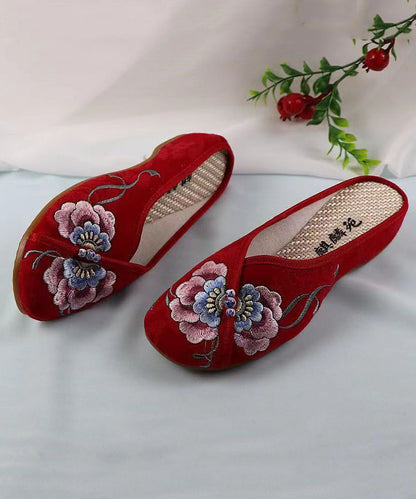 Effortlessly Elegant Sandals with a Timeless Design