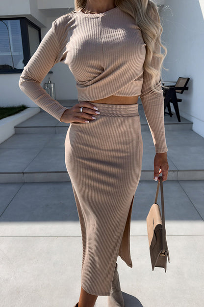Well Tailored Top with a Graceful Silhouette