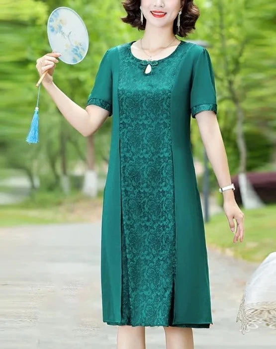 Classic Vintage & Enduringly Stylish Dress