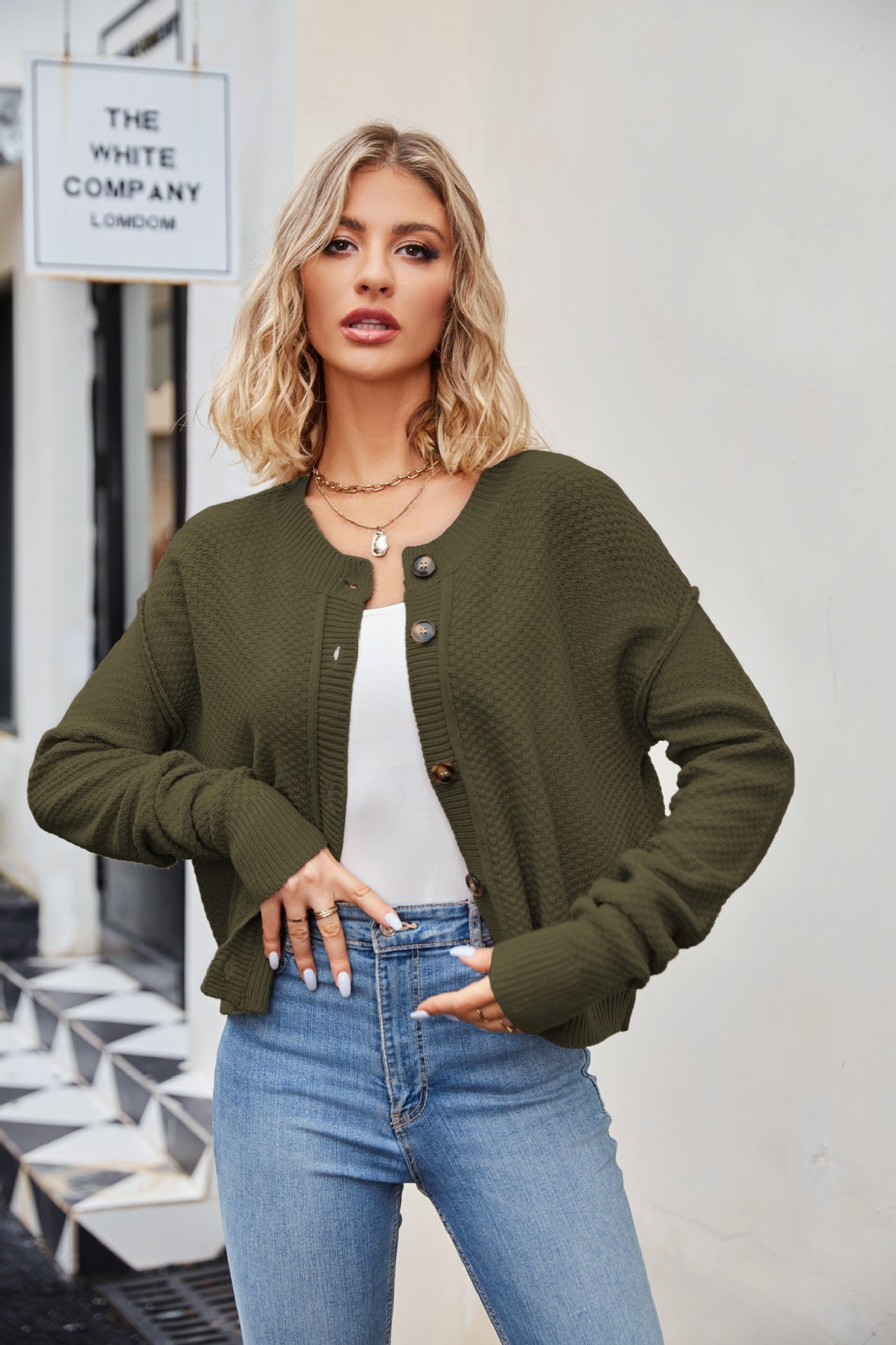 Elegantly Styled Cardigan for Everyday Wear