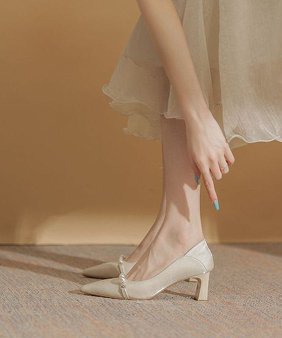 A Vintage Style Heels with Delicate Timeless Details