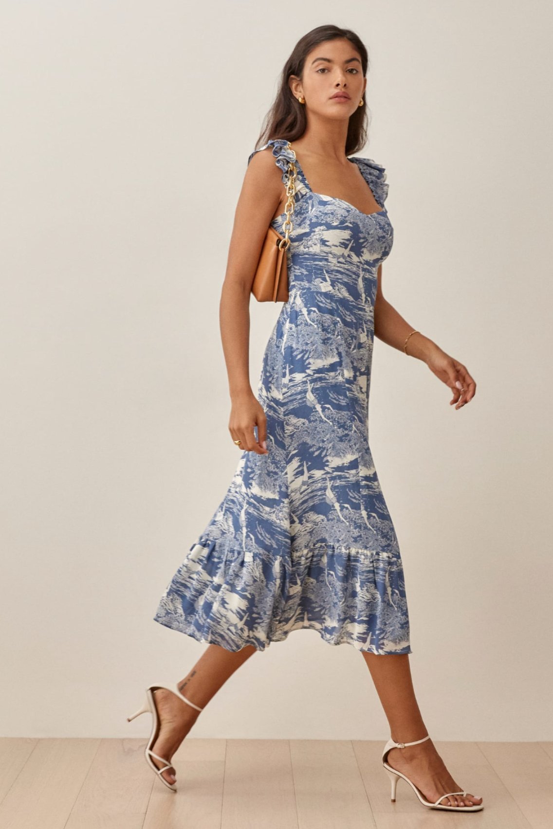 Beautifully Crafted Dress in a Classic Style