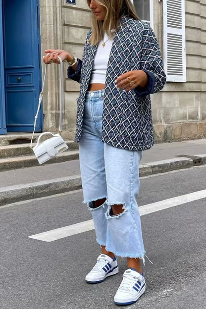 Well Tailored Jacket with a Graceful Silhouette