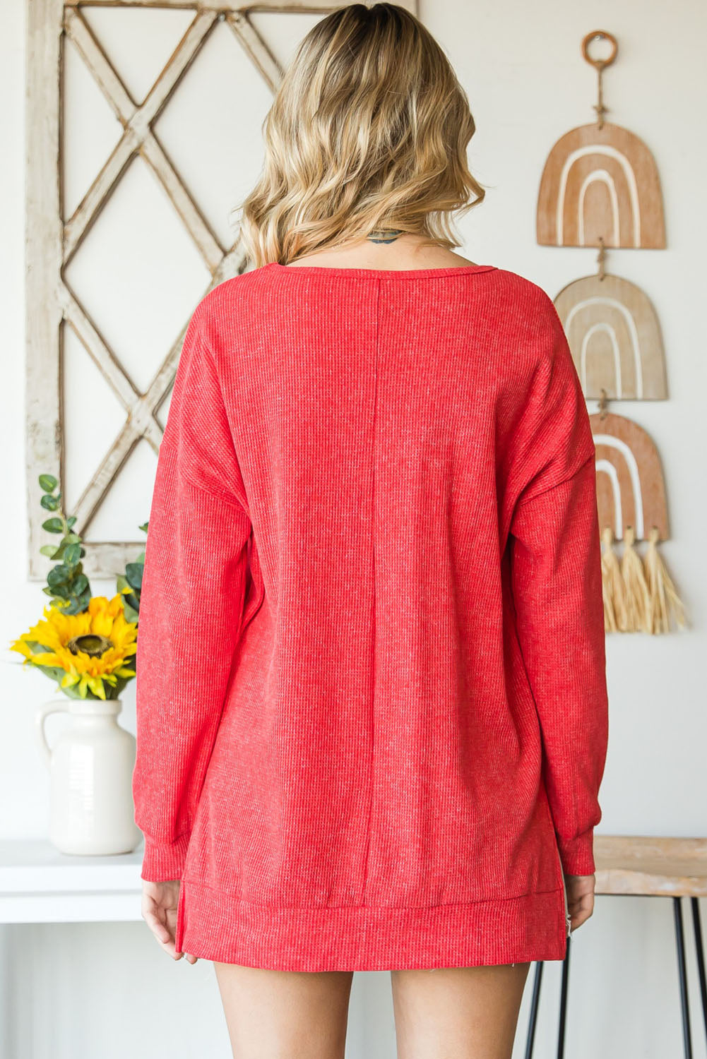 Well Tailored Pullover with a Graceful Silhouette