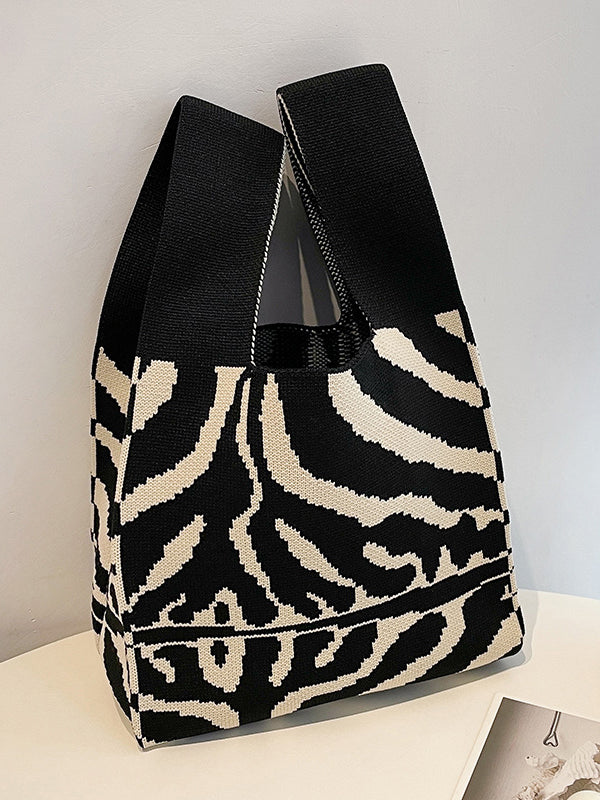 Elegantly Styled Bag for Everyday Wear