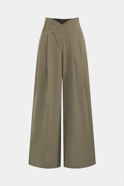 A Vintage Style Trousers with Delicate Timeless Details