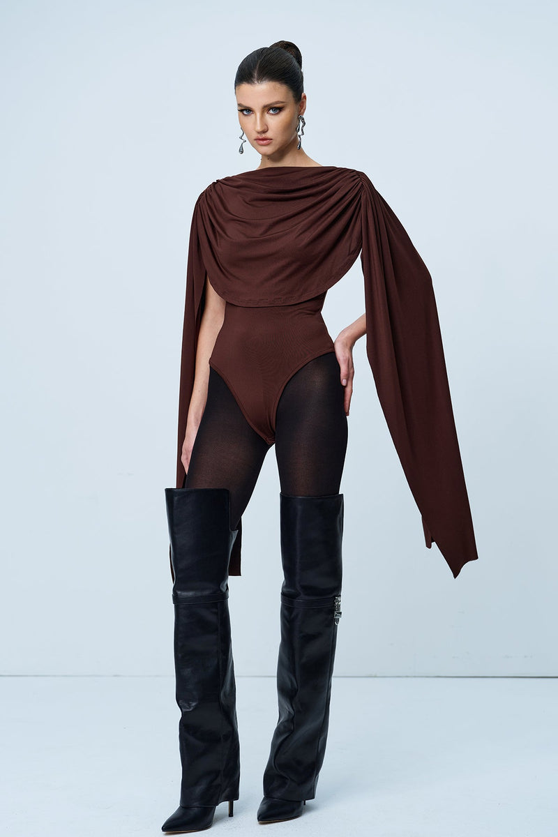 Beautifully Finished Garment in a Timeless Design
