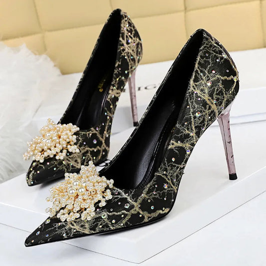 Polished Heels with an Effortless Classic Look