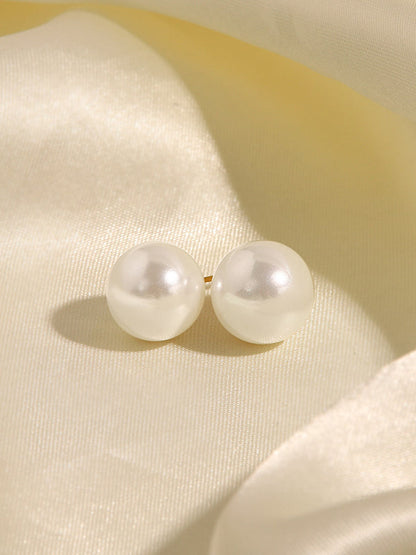 Sophisticated Garment with a Clean Classic Look
