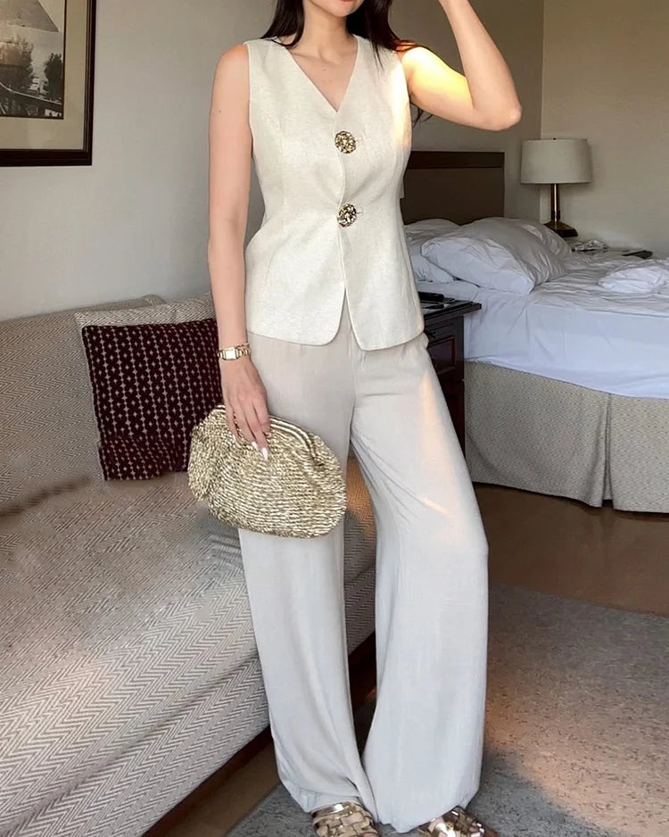 Gracefully Styled Garment for Any Occasion