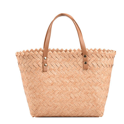 Sophisticated Bag with a Clean Classic Look