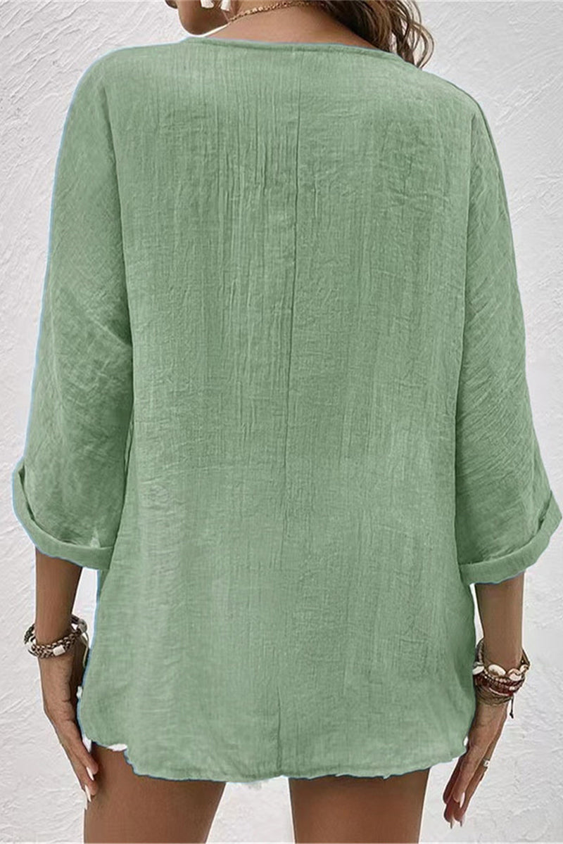 Well Tailored Top with a Graceful Silhouette