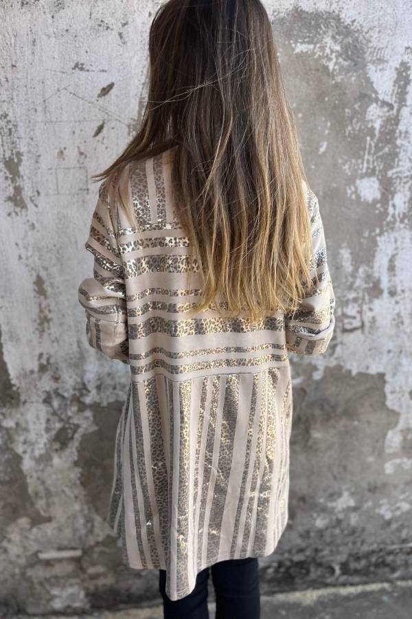 Elegantly Styled Coat for Everyday Wear