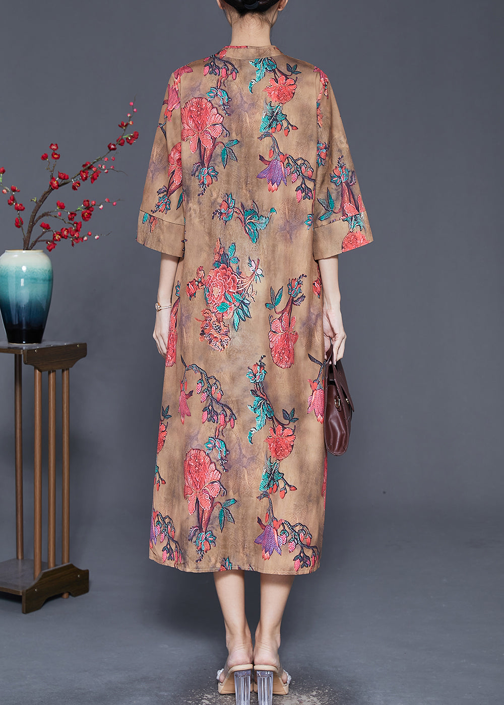 Beautifully Crafted Dress in a Classic Style