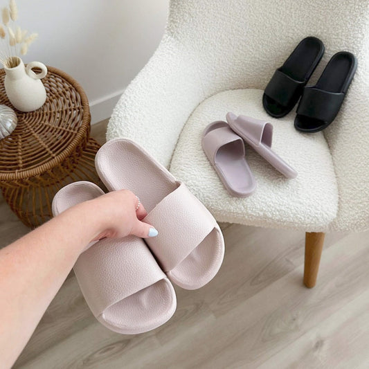 Classic Vintage Sandals with a Flattering Fit