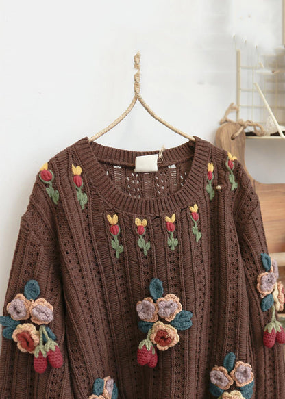 Well Tailored Sweater with a Graceful Silhouette