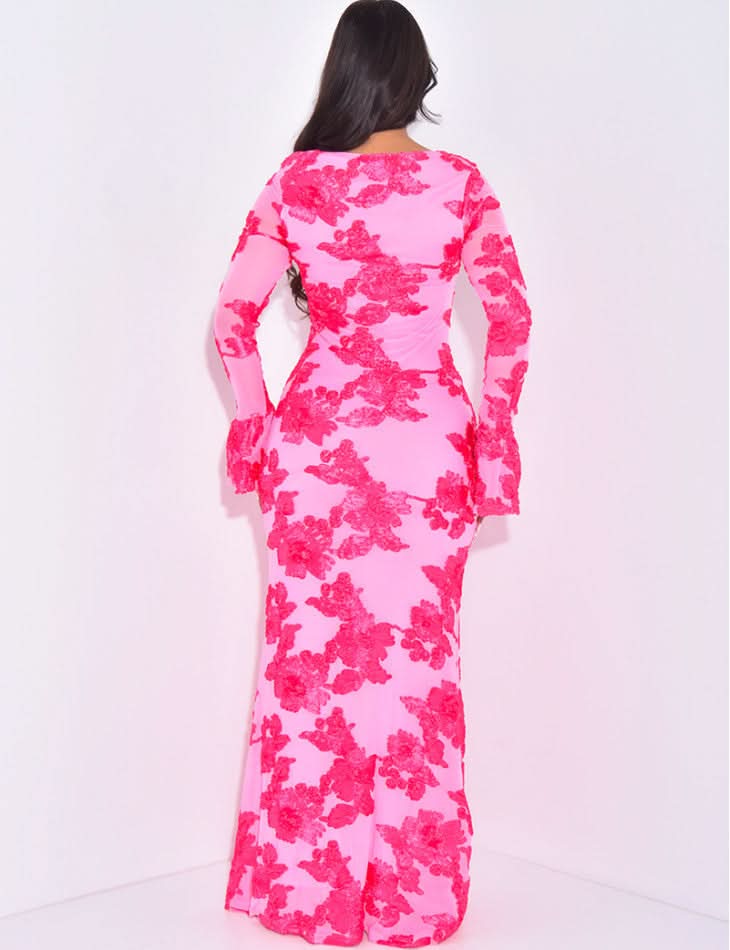 Gracefully Styled Dress for Any Occasion