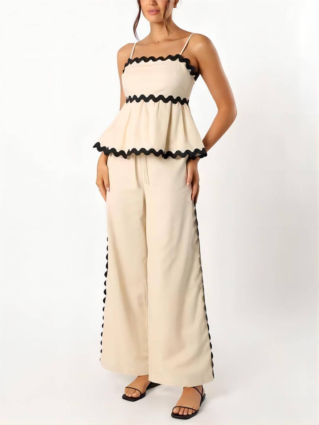 Elegantly Styled Pants for Everyday Wear