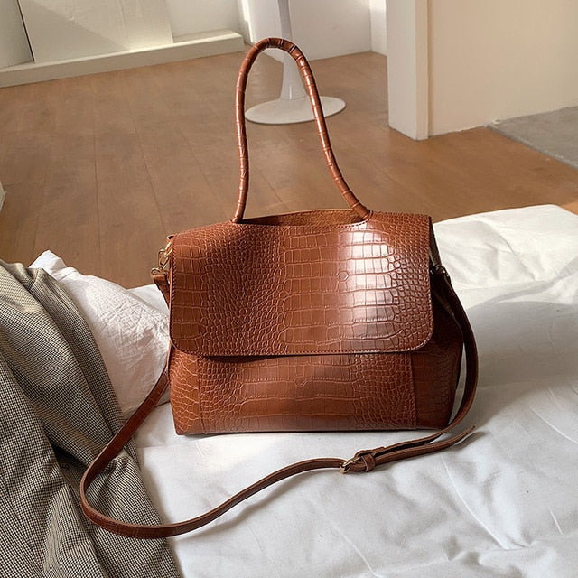 Sophisticated Bag with a Clean Classic Look