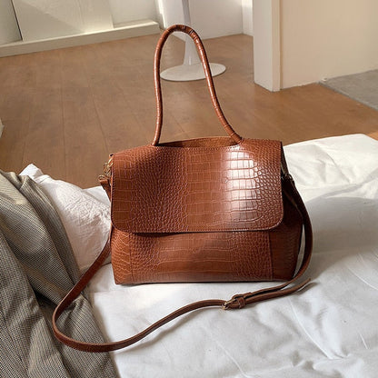 Sophisticated Bag with a Clean Classic Look
