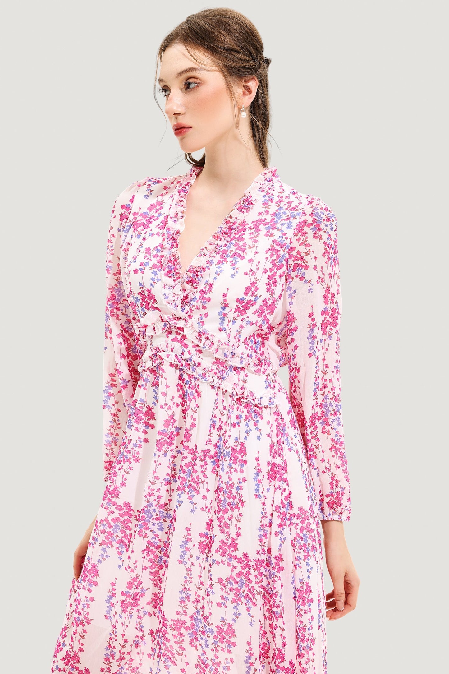 Beautifully Crafted Dress in a Classic Style