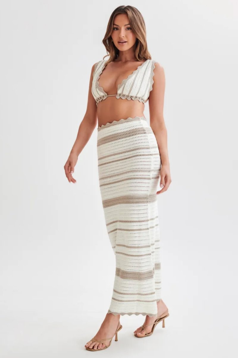 Gracefully Styled Garment for Any Occasion