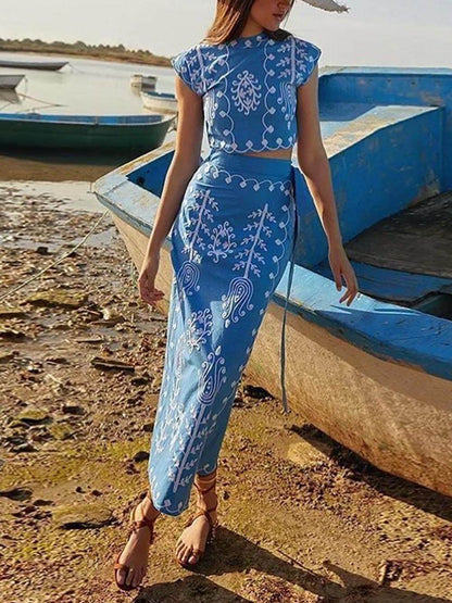 Beautifully Finished Top in a Timeless Design