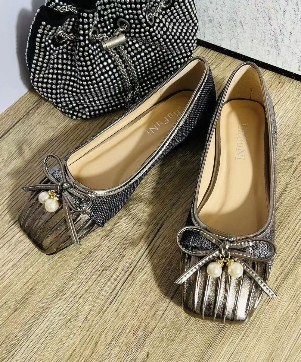 Classic Vintage Shoes with a Flattering Fit