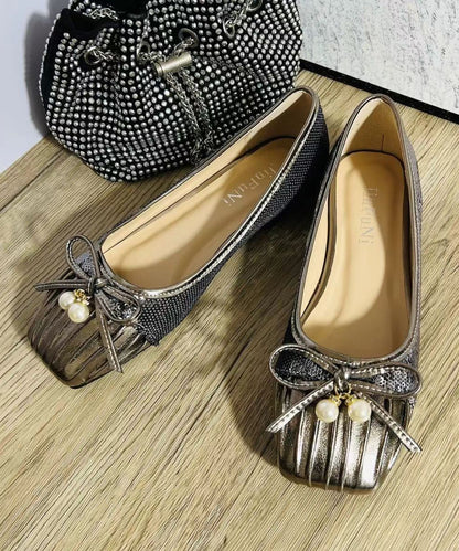 Classic Vintage Shoes with a Flattering Fit