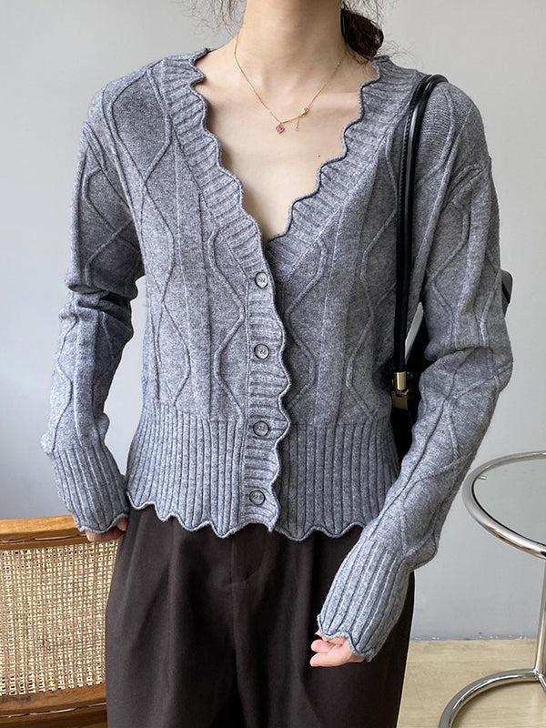 Well Tailored Cardigan with a Graceful Silhouette