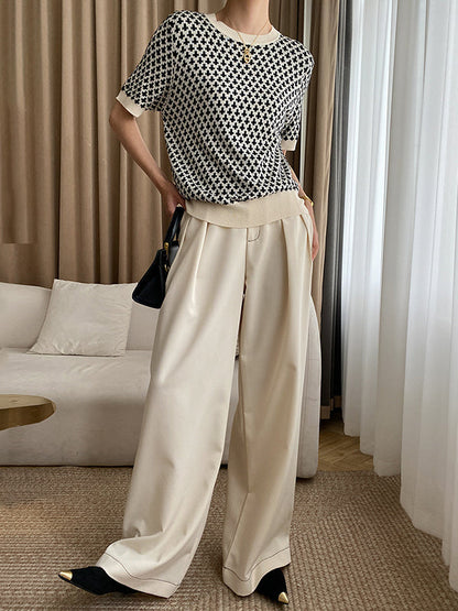 Effortlessly Elegant Sweater with a Timeless Design