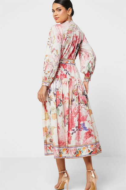Beautifully Finished Dress in a Timeless Design