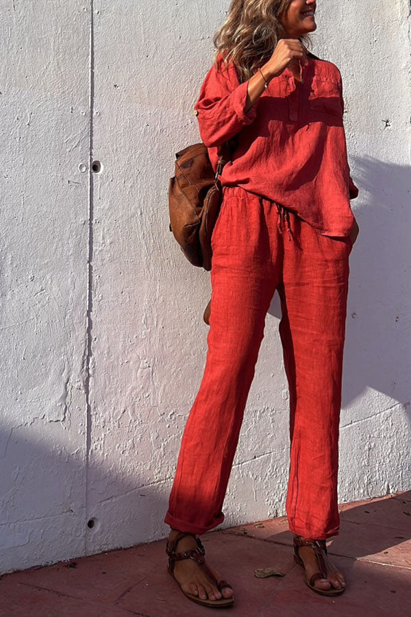 Effortlessly Elegant Pants with a Timeless Design