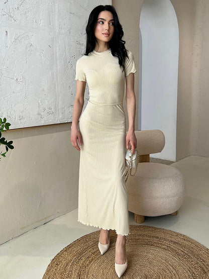 Gracefully Styled Dress for Any Occasion